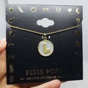NWT Pixie Posey Mother of Pearl initial " L " 18 inch necklace